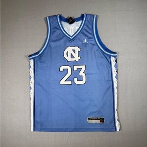 North Carolina Tar Heels Jersey Youth Large NCAA Basketball Michael Jordan 23 XL